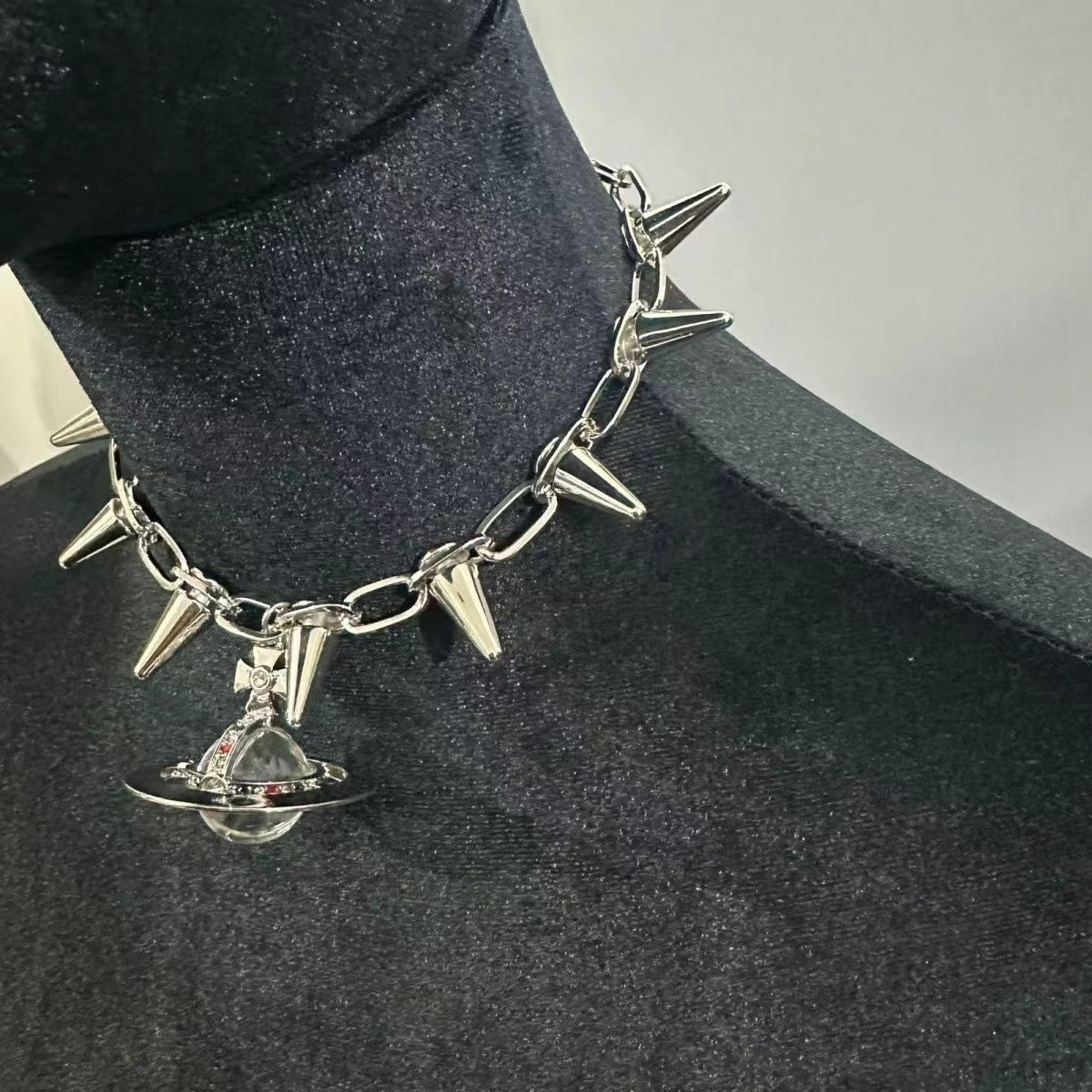 Large 3D Saturn Orb Spike Choker Necklace, Vintage Gothic Punk Rivet Choker, Dark Street Hip Hop Style Chunky Chain, Rave Party Statement Clavicle Jewelry for Women